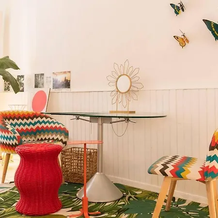 30m2 Climatises Dans Le Village Saint-Tropez